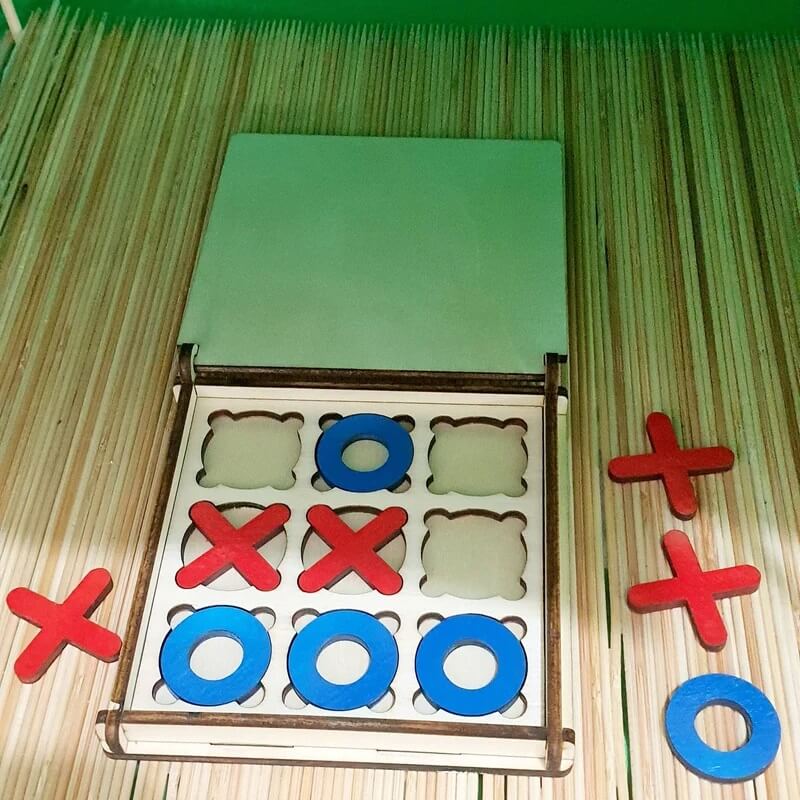 Classic Wooden Tic Tac Toe Game – Handcrafted Strategy Fun for All Ages