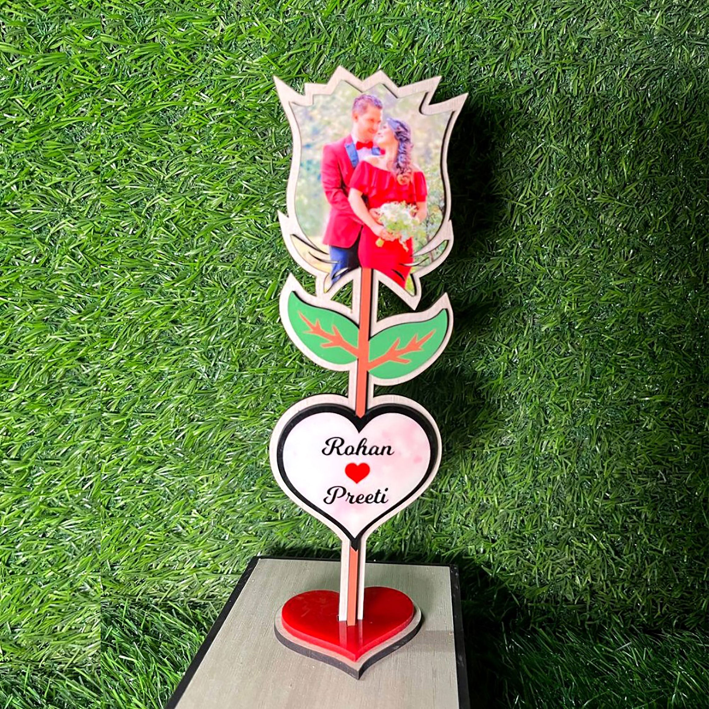 Beautiful Customized Wooden Photo Rose with Couple Name