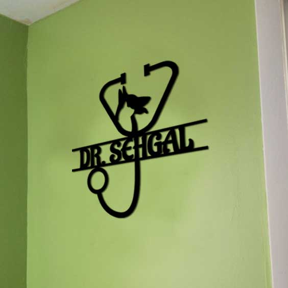 Custom Wall Sign for Vet Clinic – Personalized Name Emblem