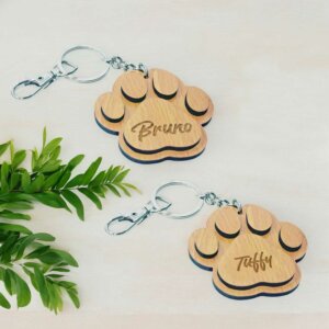 Custom Wooden Paw Keychain with Pet’s Name (...